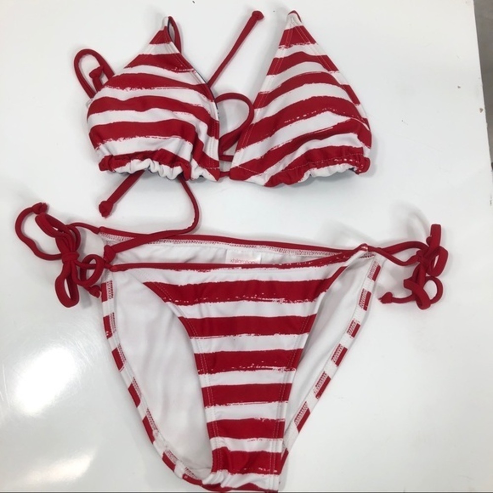 💥💥SALE! 3/$20!!!
Xhilaration bikini set in EUC